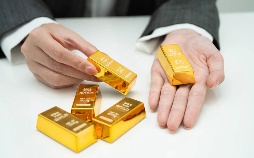 Perbedaan Emas Batangan, Perhiasan dan Koin Emas